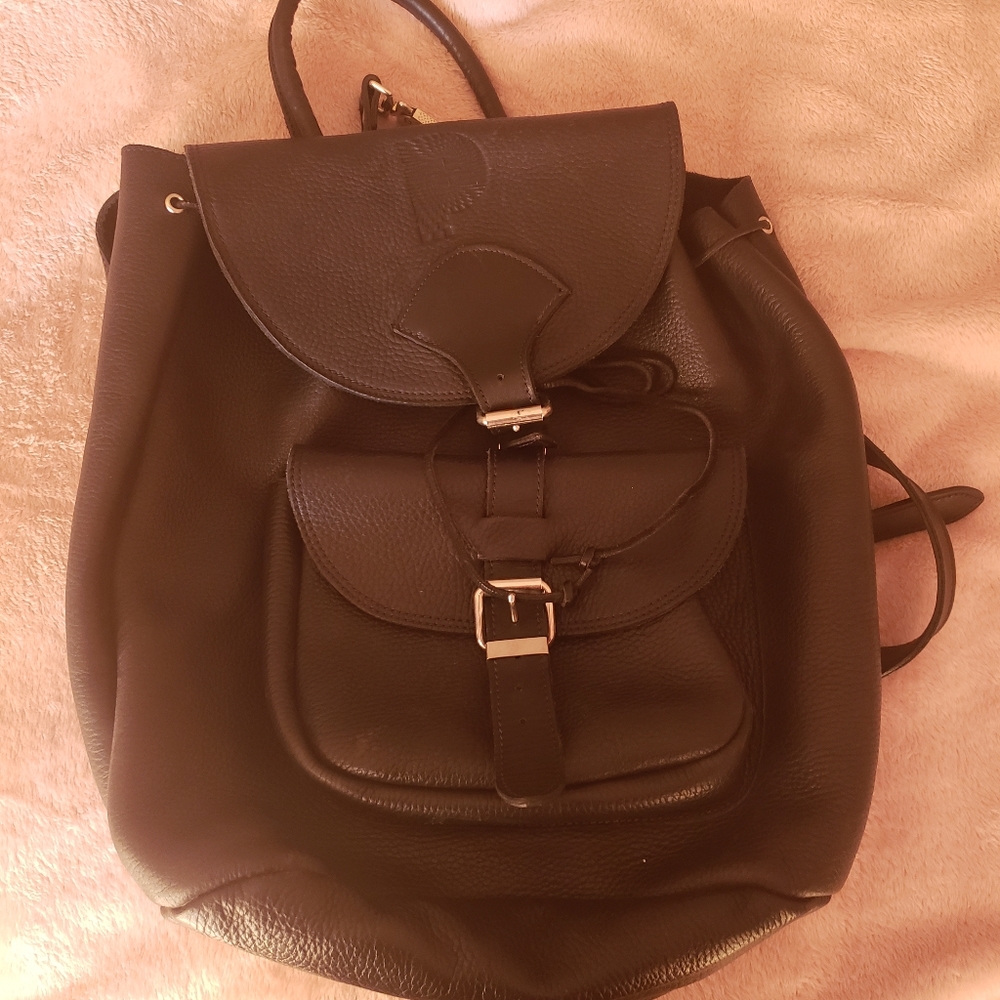 Roots black leather backpack